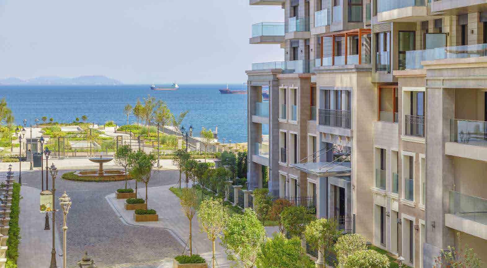 Büyükyalı pedestrian promenade and blocks with sea views