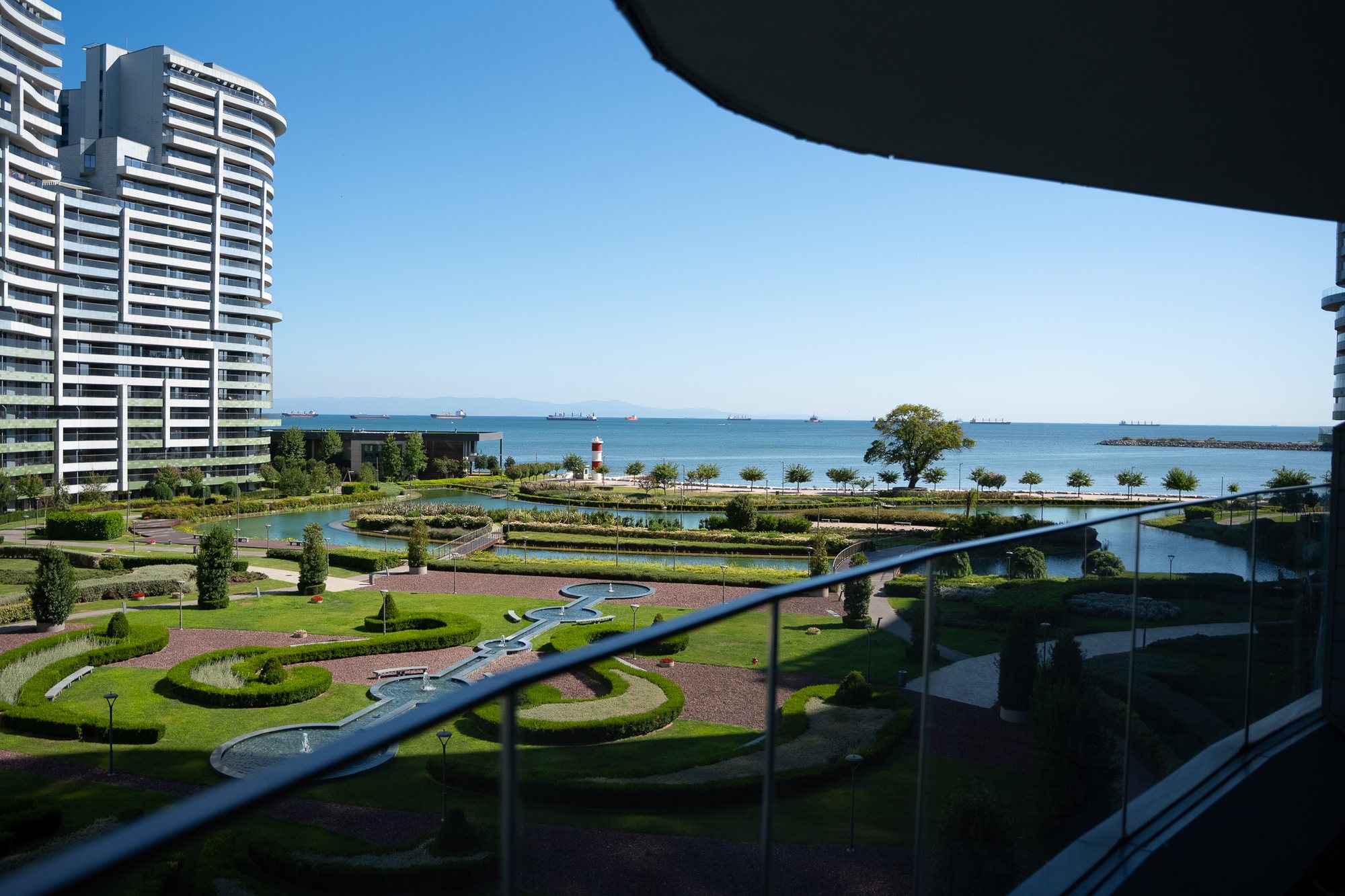 View from a Sea Pearl Ataköy balcony over the gardens to the sea