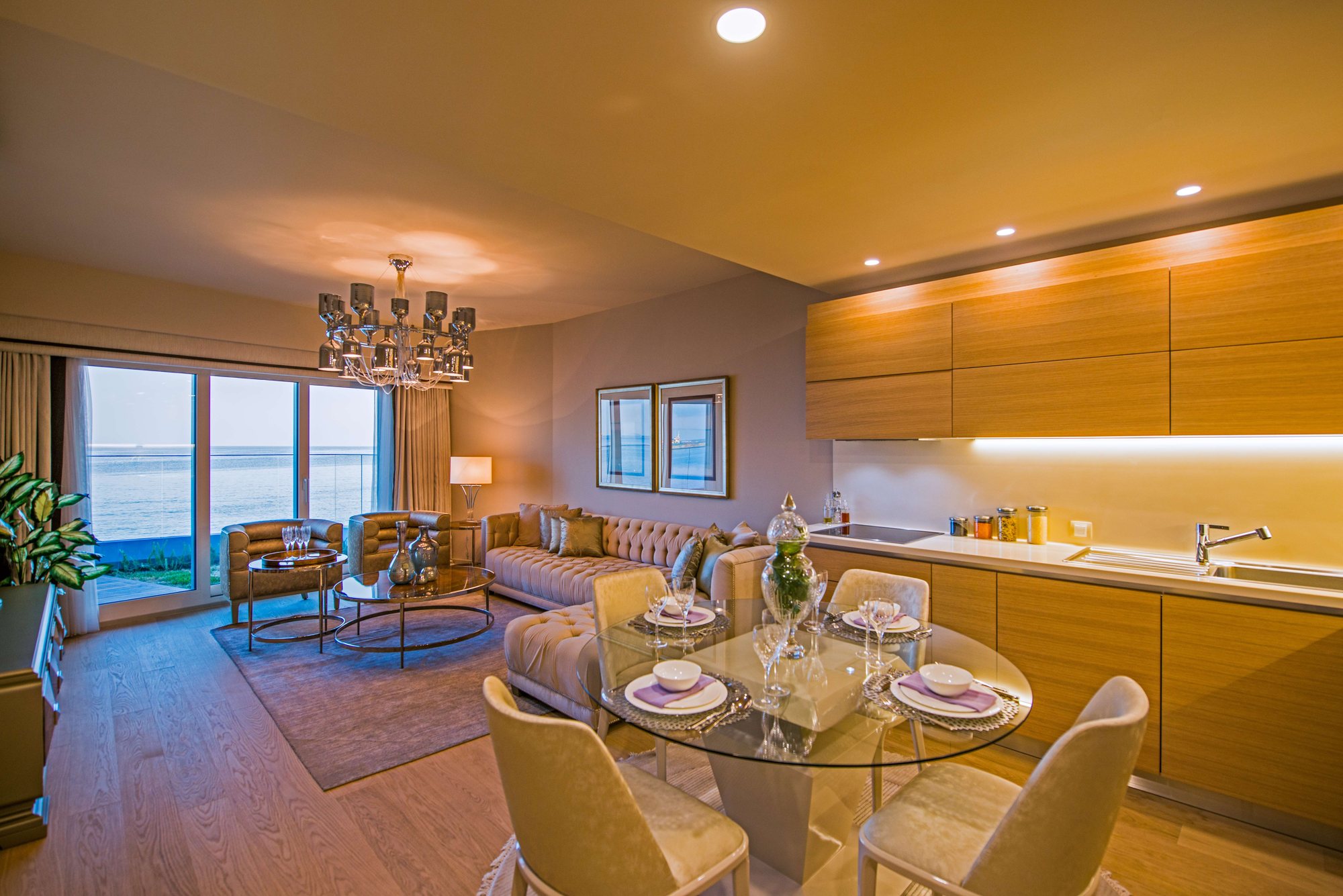 Sea Pearl Ataköy open kitchen and living area with sea view